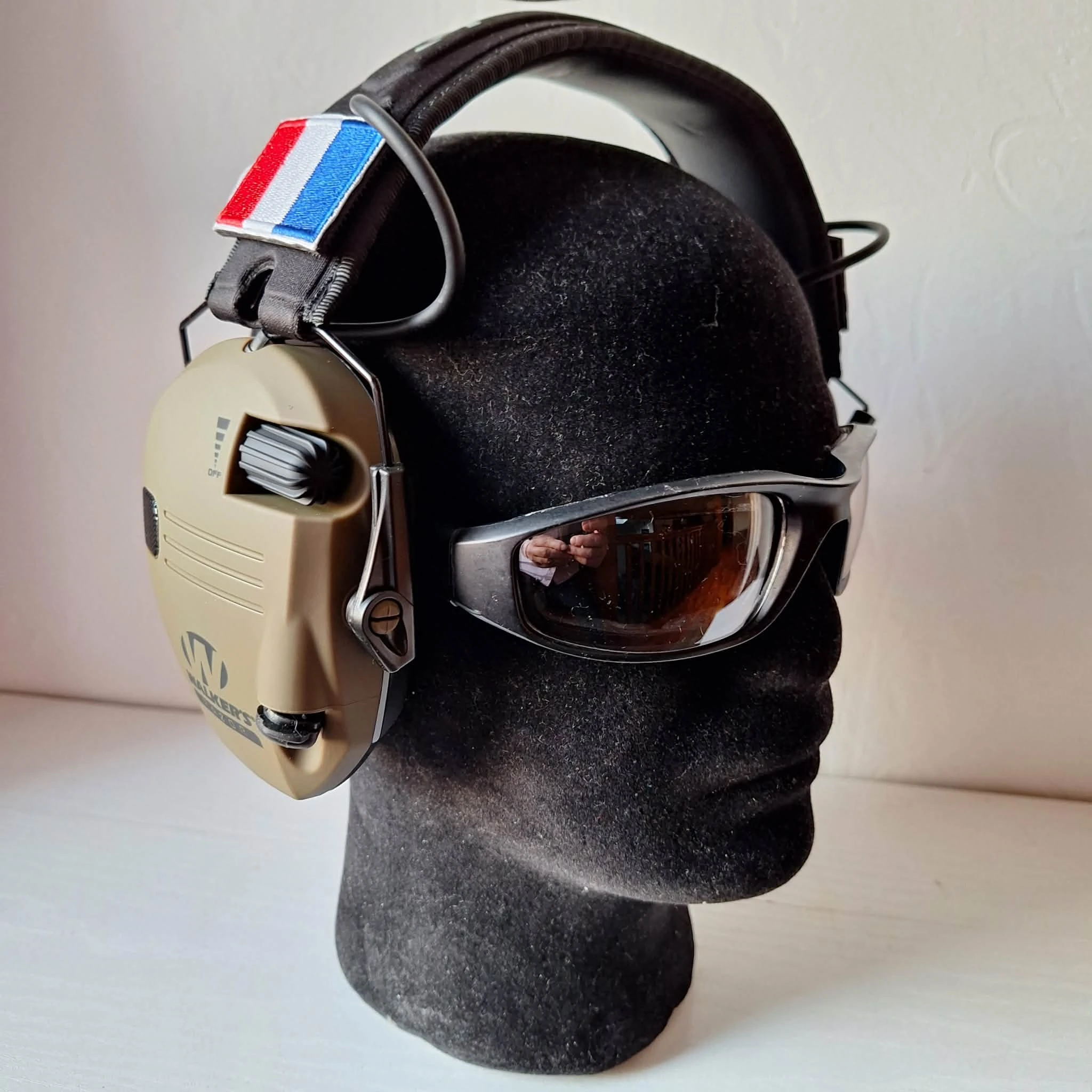 Cascos anti-ruido electrónicos + gafas de protección + estuche de transporte + parches F – photo 6